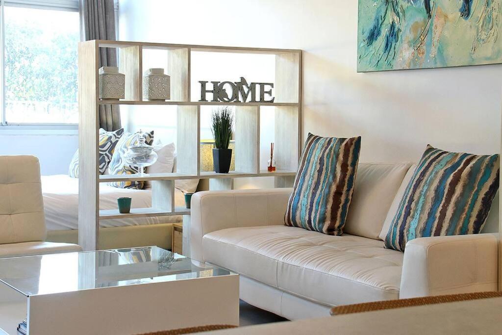 Studio 18 on the Golden Mile next to V&A Waterfront view 5