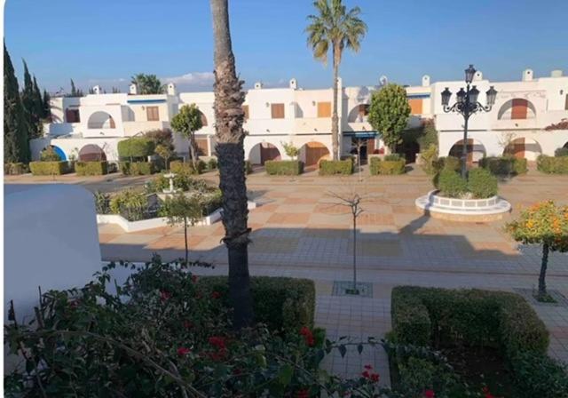 APARTAMENTO LAS MARINAS MENOS DE 100M DE LA PLAYA WIFI-SMART TV view 3