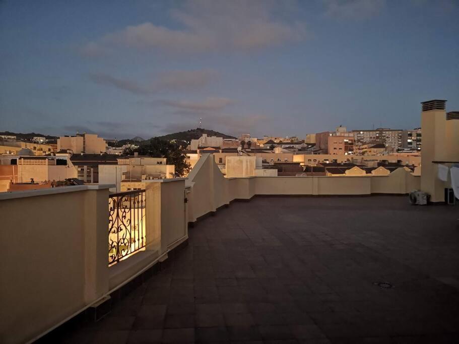 Lujoso piso Centro Aparcamiento Privado, Terraza & AC