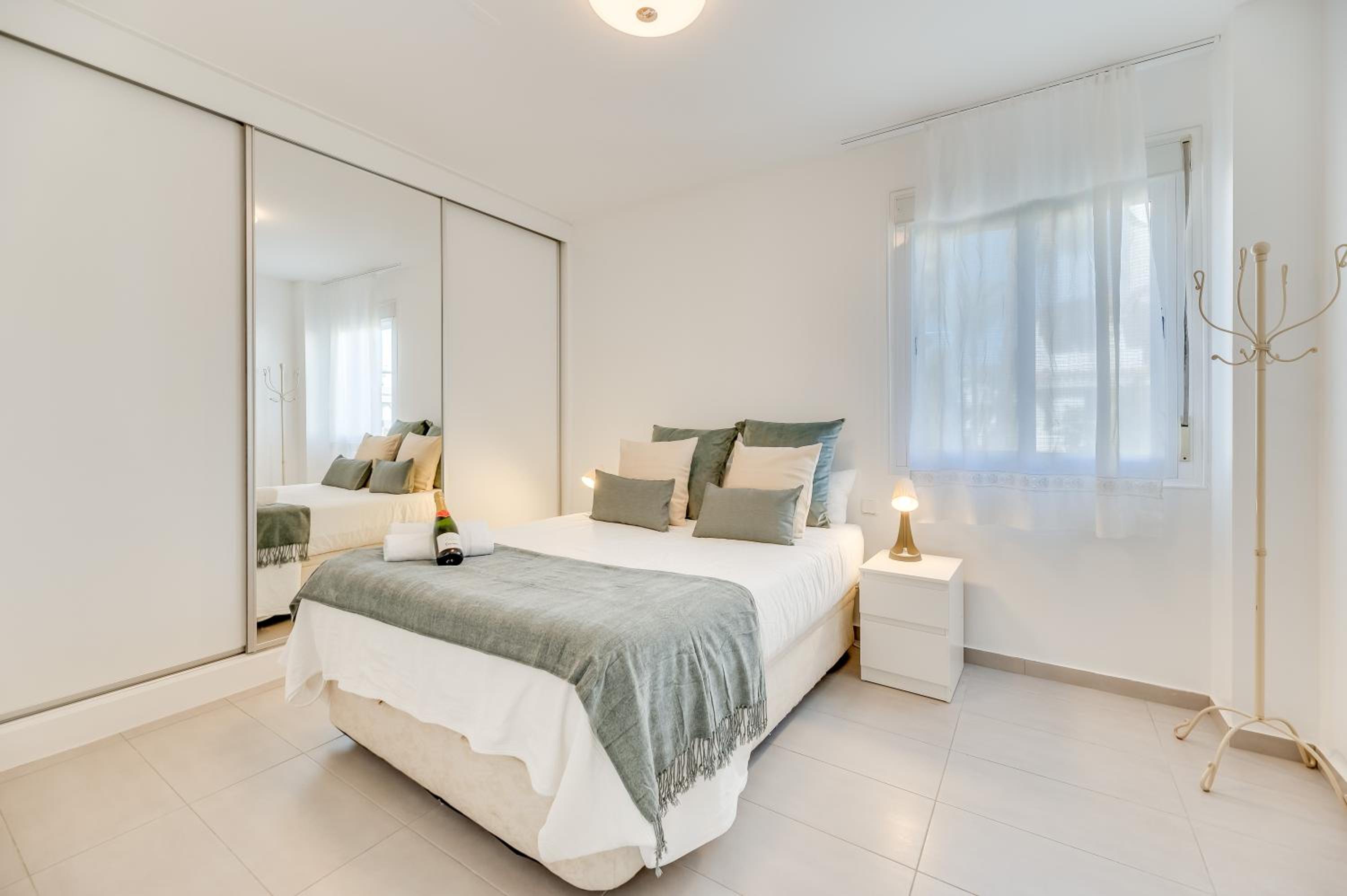 Cozy Pearl In Puerto Banus