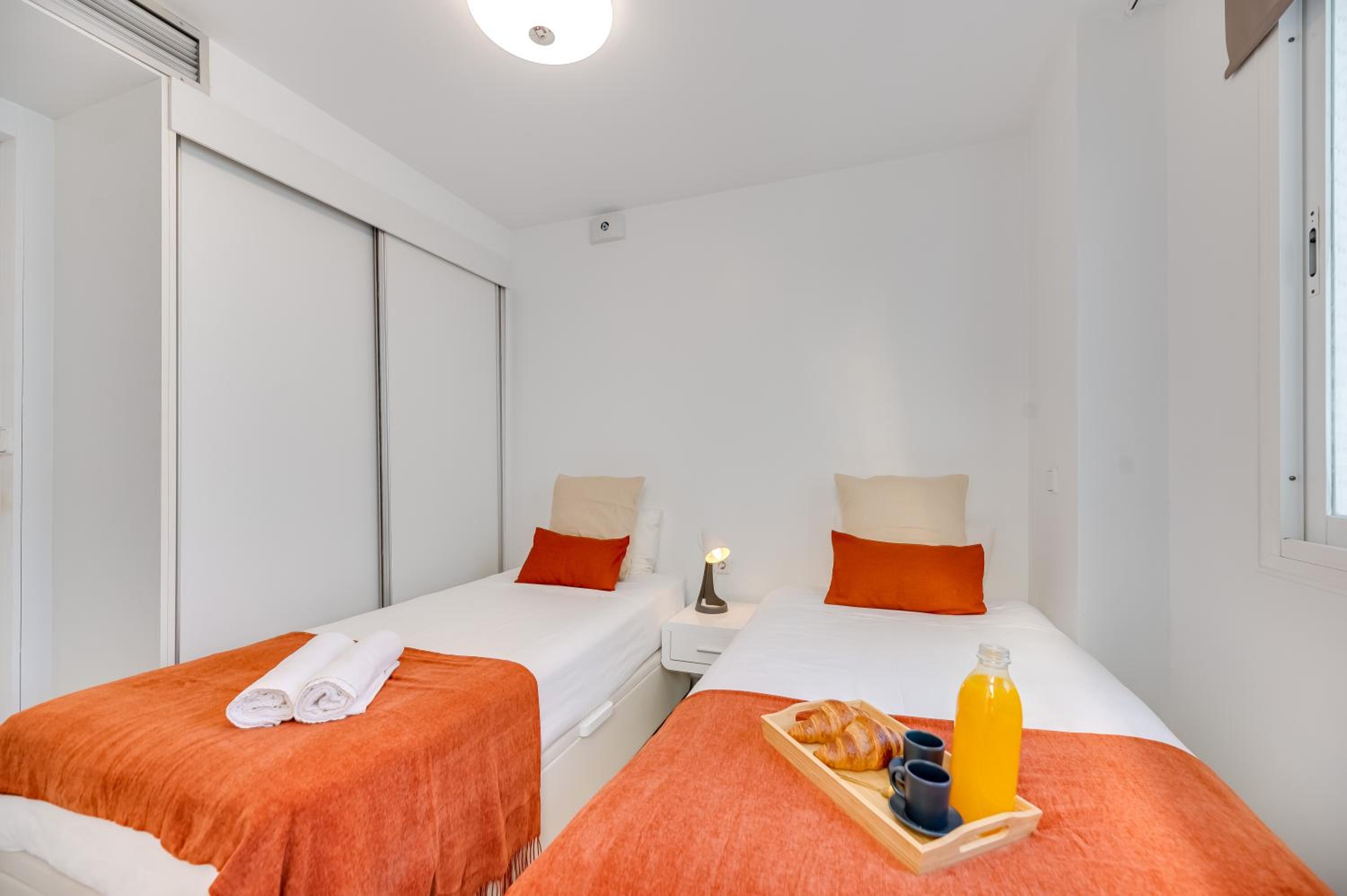 Cozy Pearl In Puerto Banus