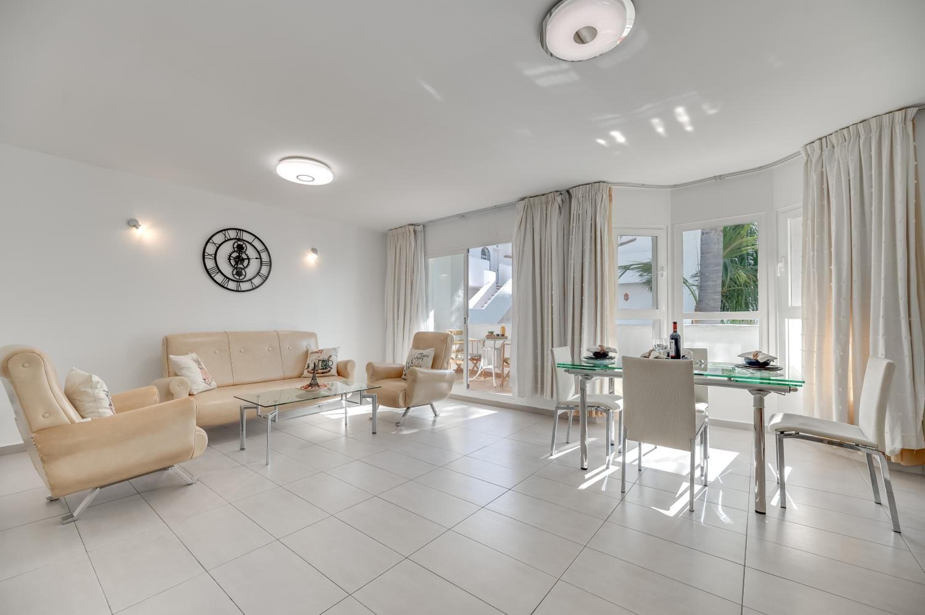 Cozy Pearl In Puerto Banus