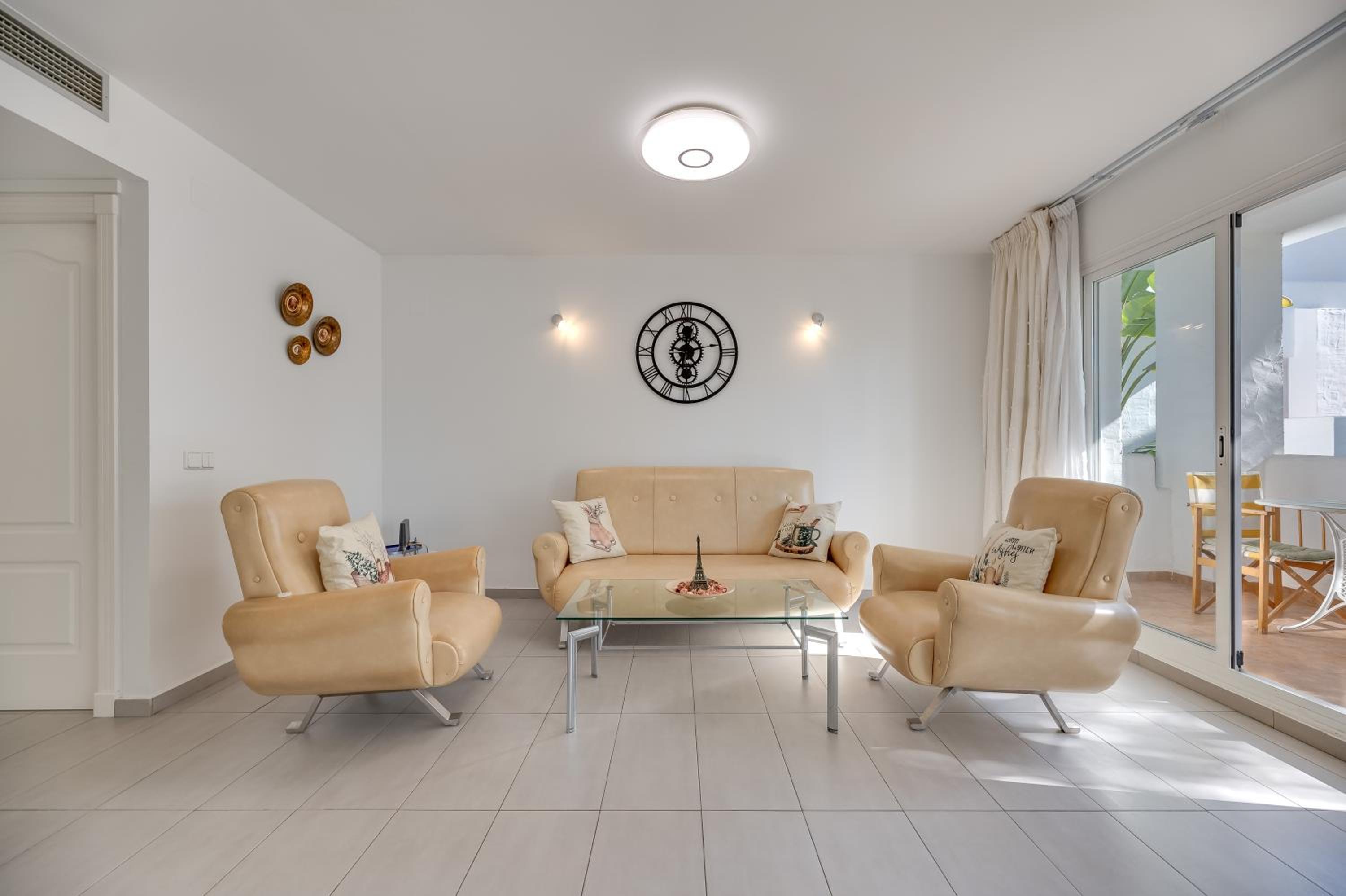 Cozy Pearl In Puerto Banus