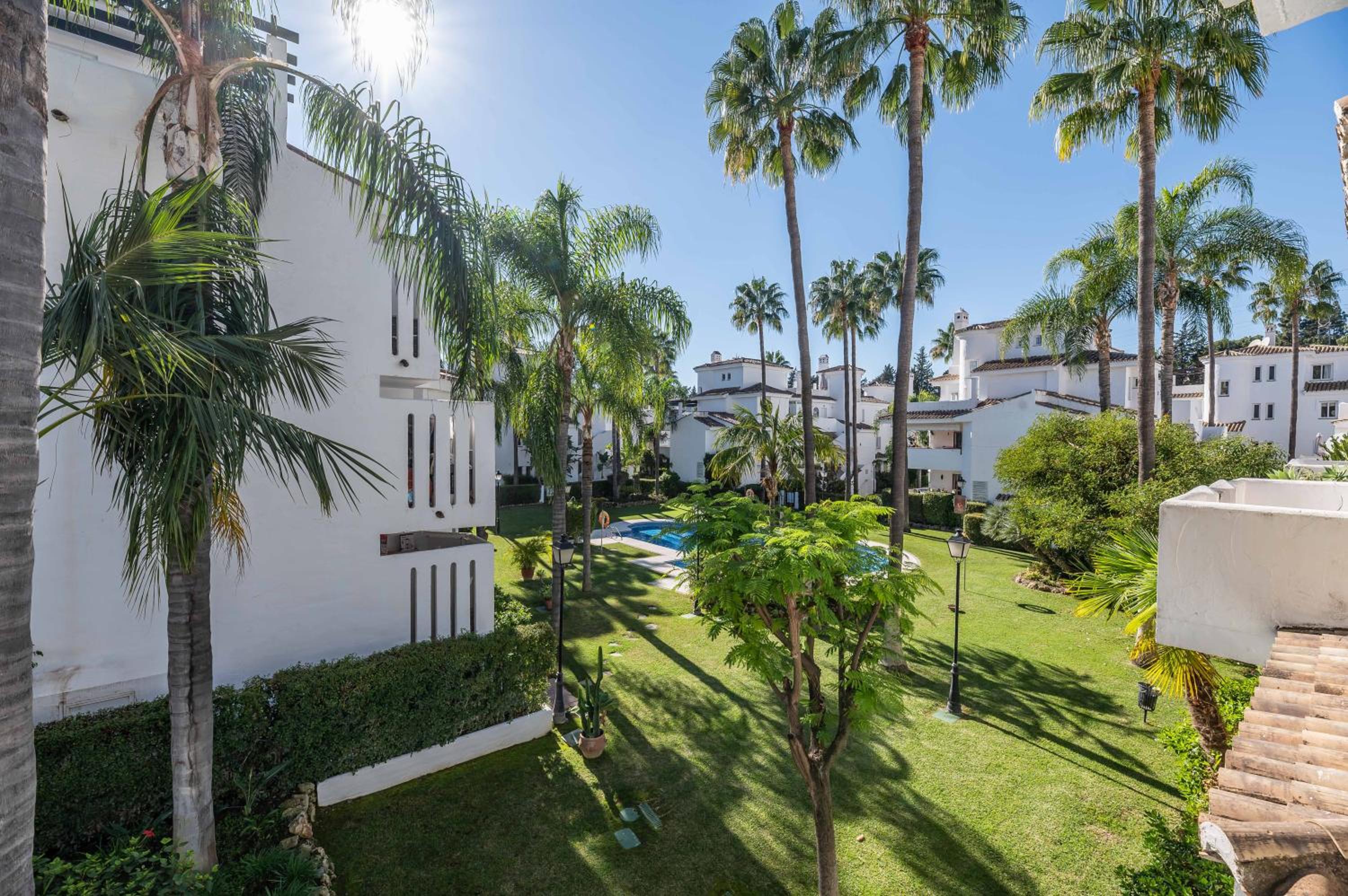 Cozy Pearl In Puerto Banus