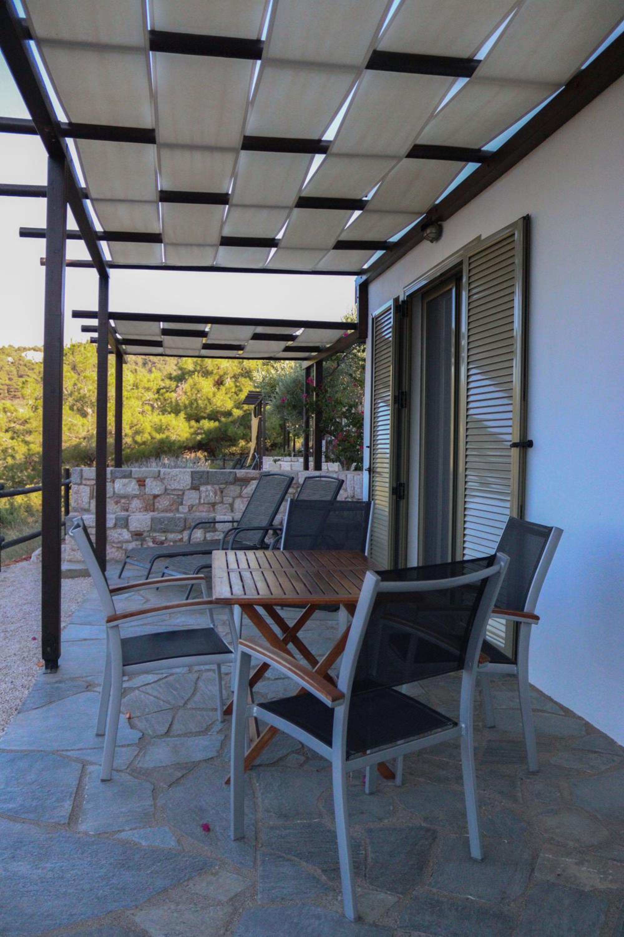 Auberge Kalopetri view 5