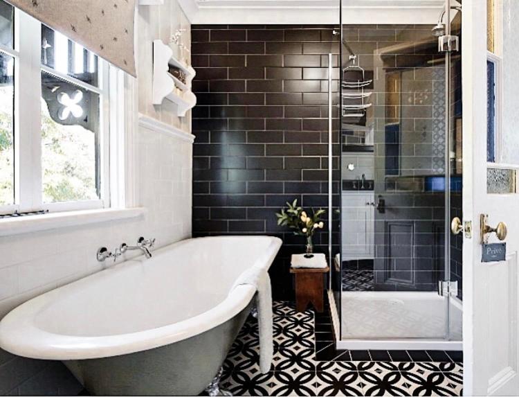MARIGOLD COTTAGE Charming 1870s central Daylesford cottage