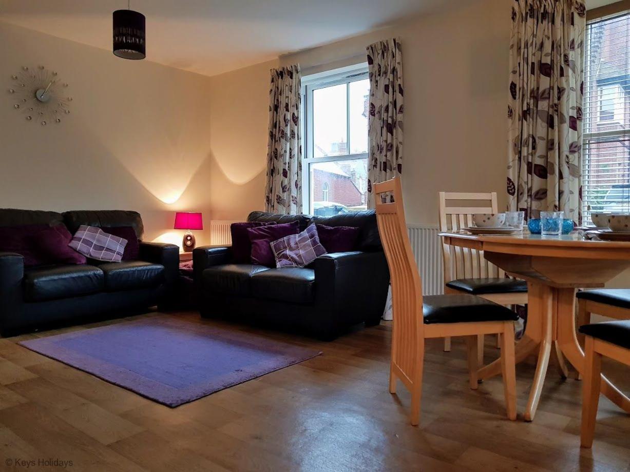 Flat 1 5a Canada Road view 3