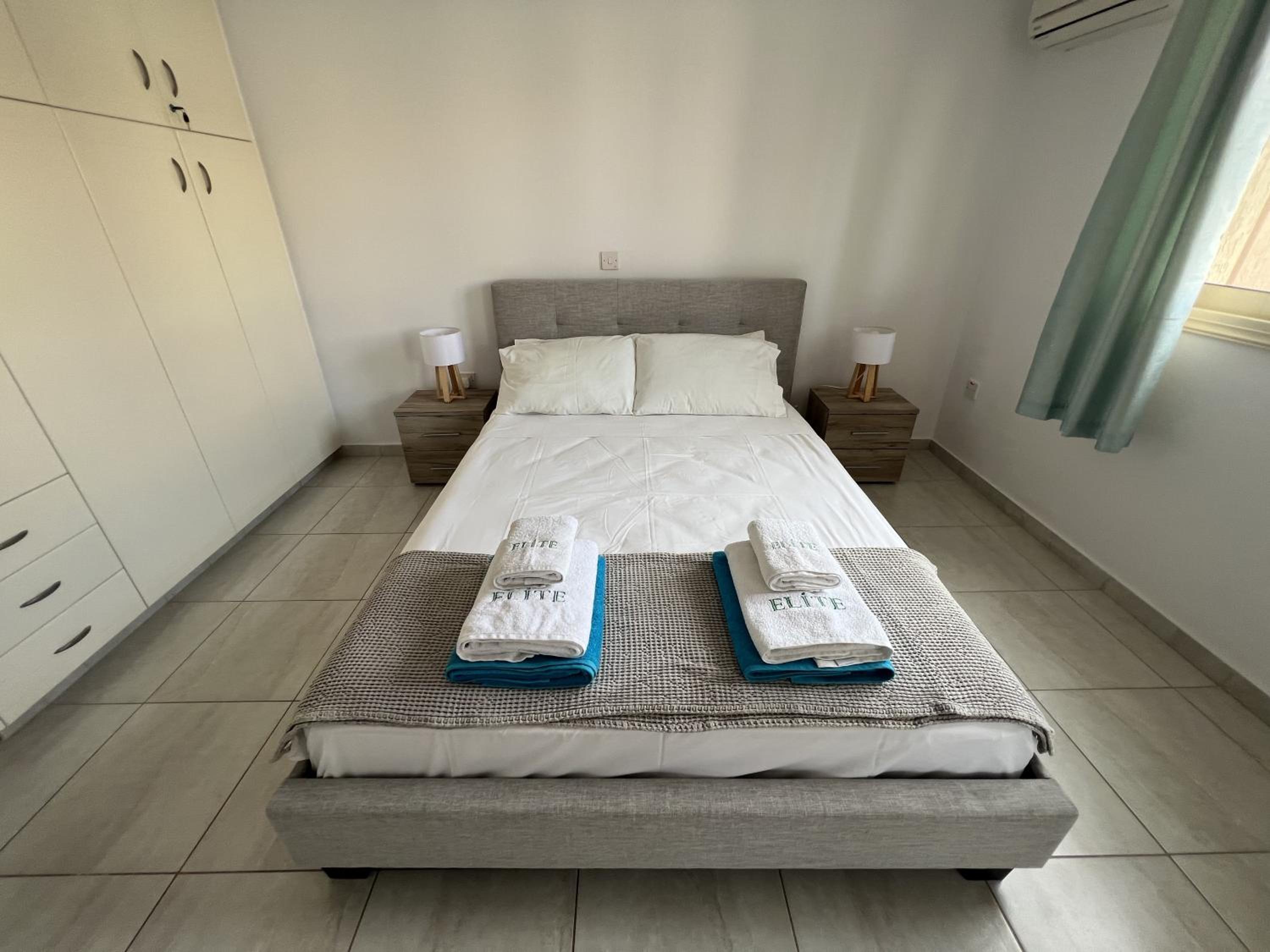 Royal-Seacrest Paphos-Center VIP