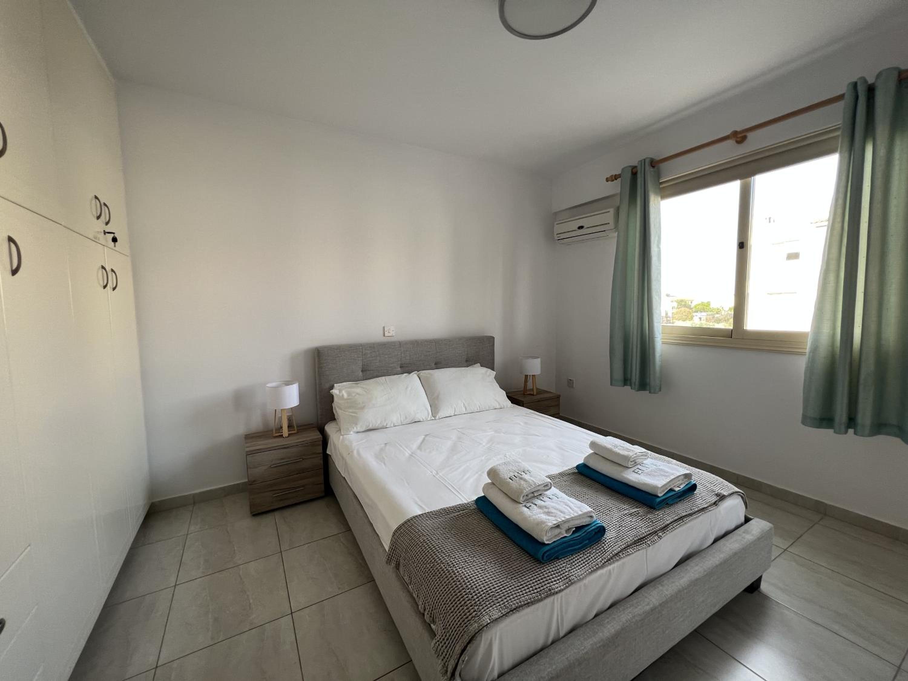 Royal-Seacrest Paphos-Center VIP