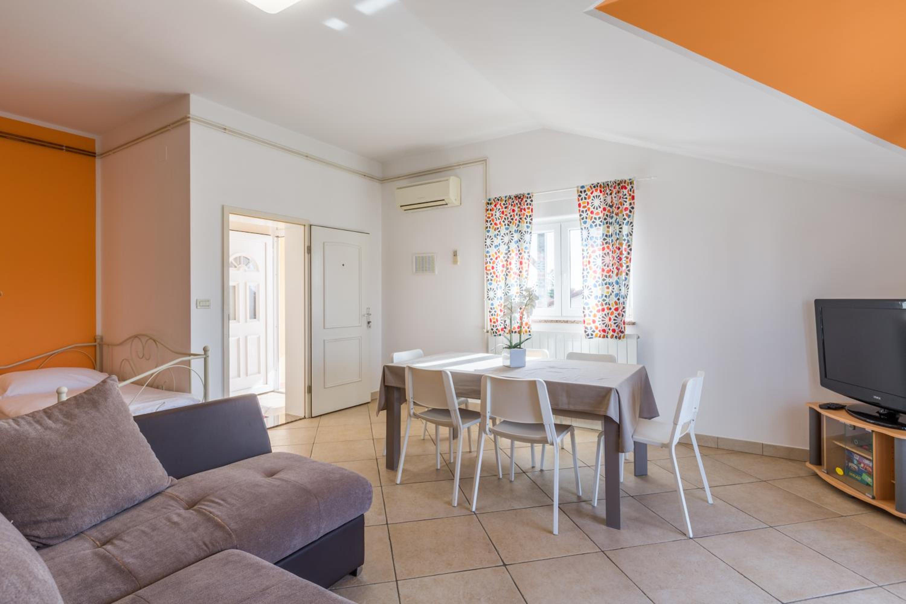 Trbović Apartments Peaceful stay with Free Parking, Pet-Friendly, and Bike Storage in Umag view 5