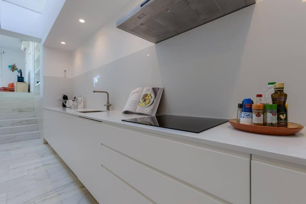 CASA LIMA - State of the art villa with views and pool in Ferragudo view 2