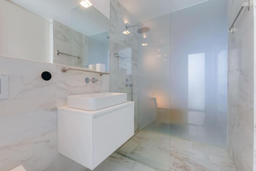 CASA LIMA - State of the art villa with views and pool in Ferragudo view 5