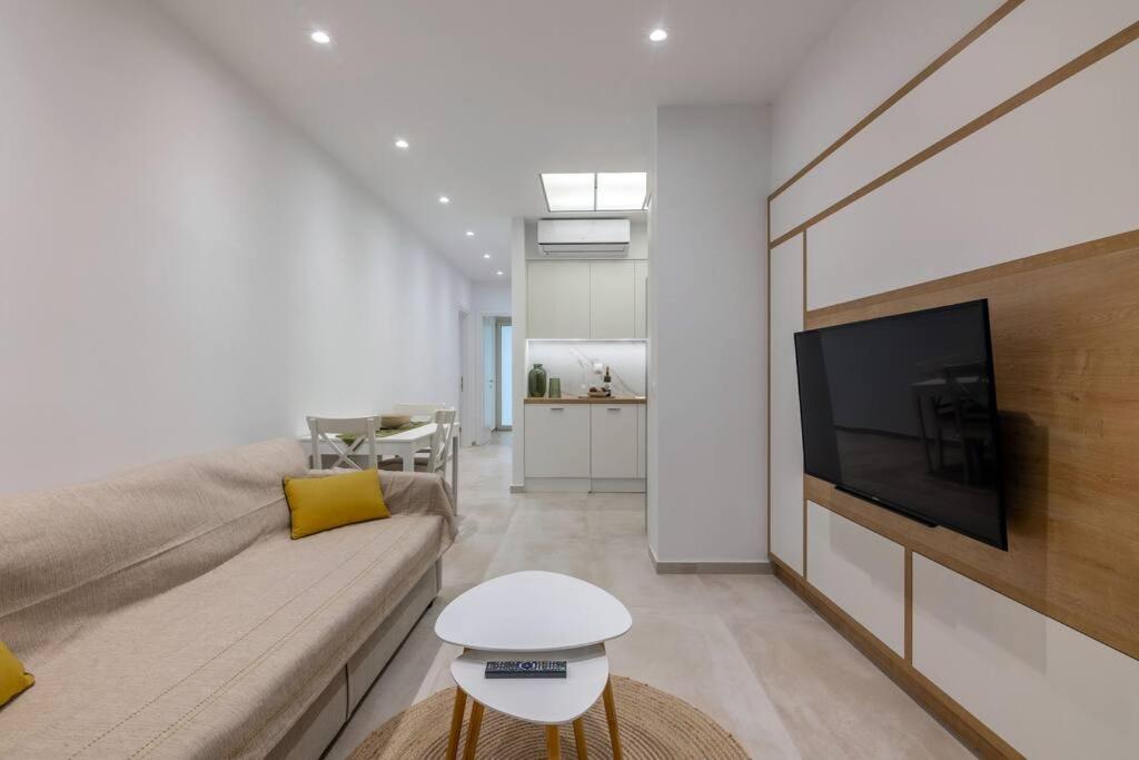 The 626 Park Apartment