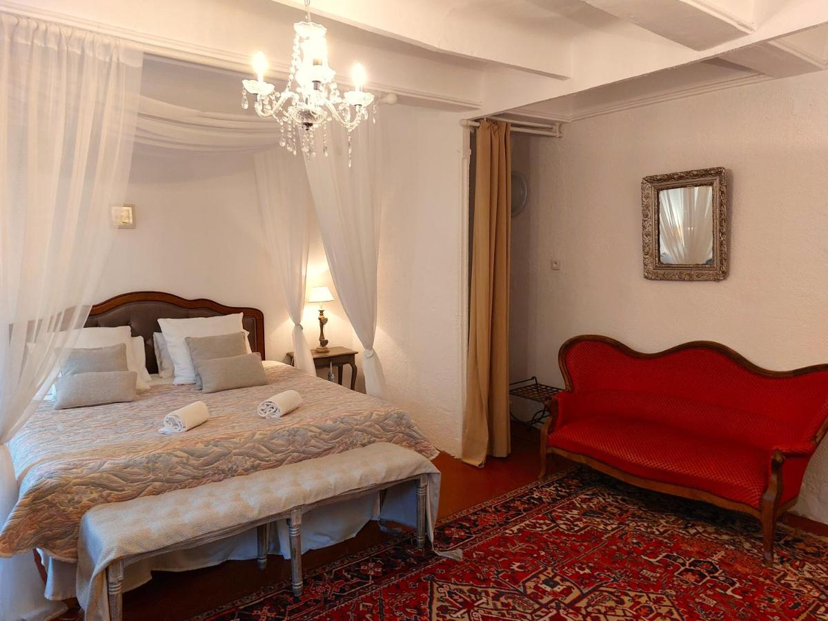 LA MAISON BARNOIN - gîtes et chambres view 2