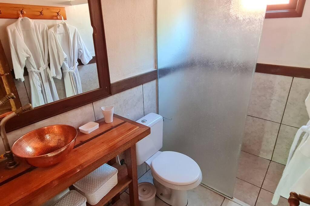 Cabana em Ouro Preto: represa mata caiaque e bike