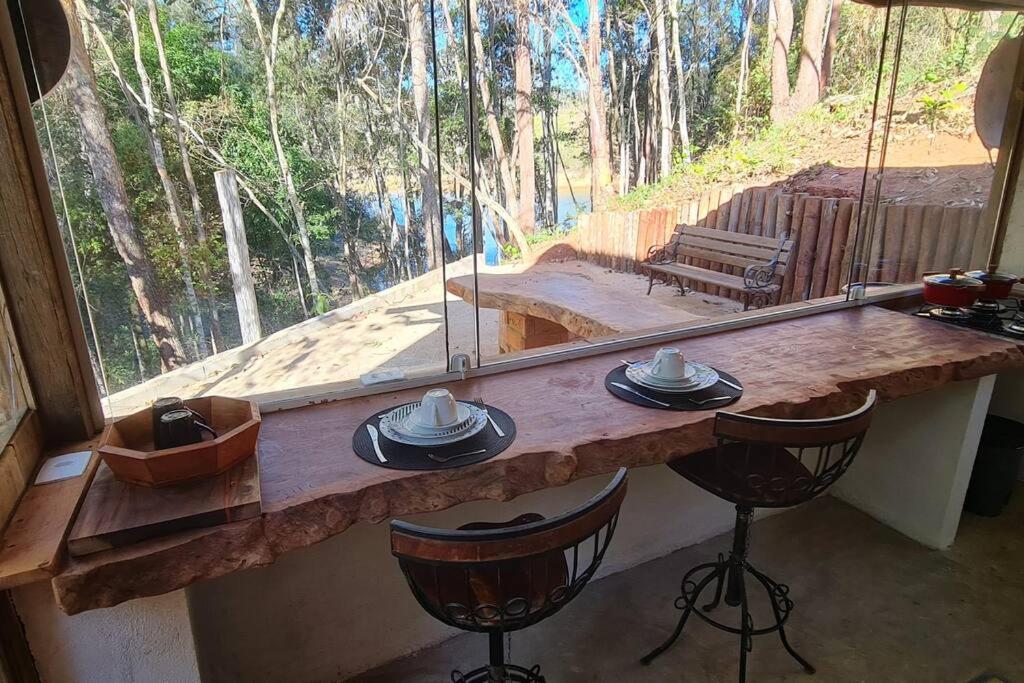 Cabana em Ouro Preto: represa mata caiaque e bike
