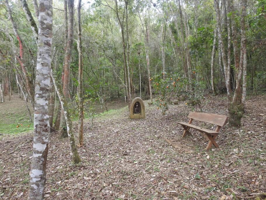 Cabana em Ouro Preto: represa mata caiaque e bike