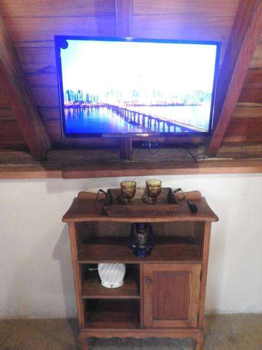 Cabana em Ouro Preto: represa mata caiaque e bike