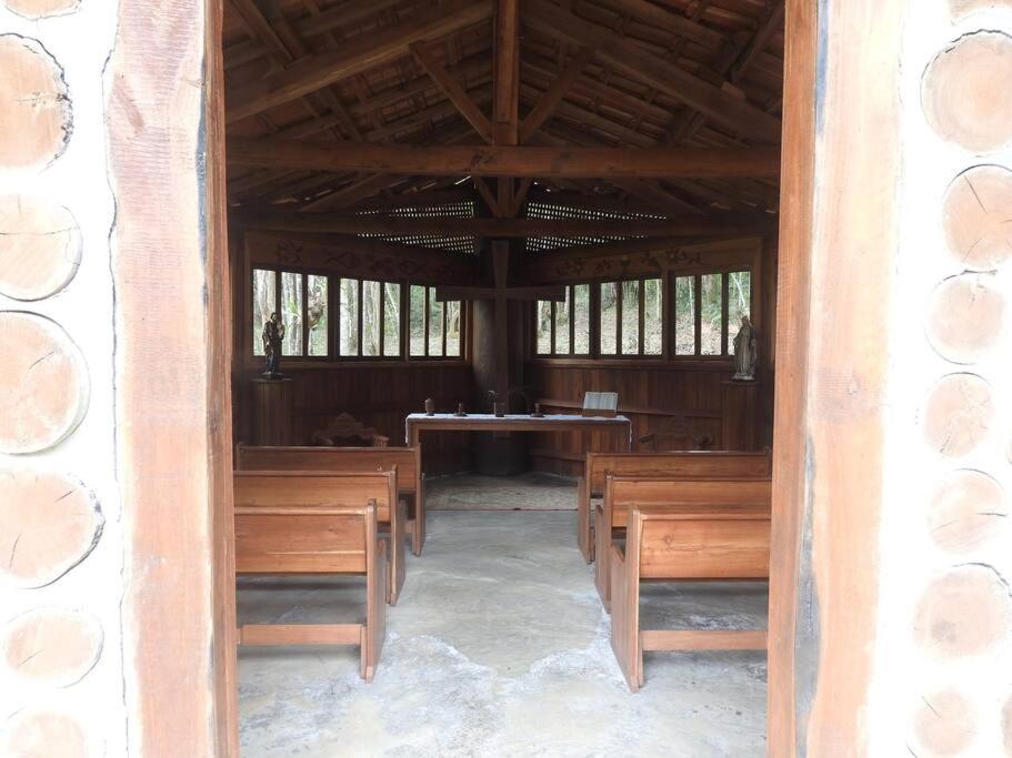 Cabana em Ouro Preto: represa mata caiaque e bike