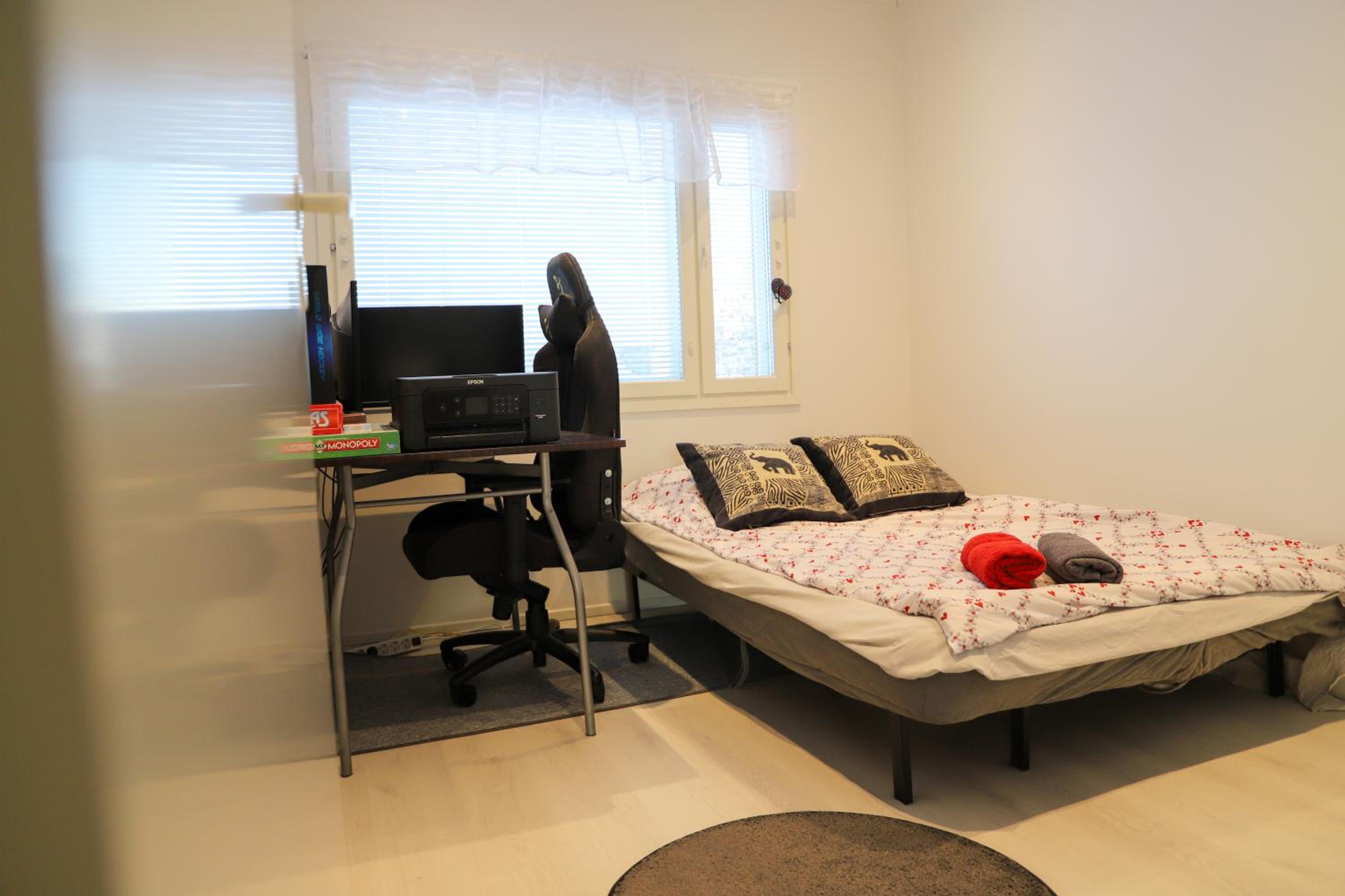 Modern semi-detached house with wonderful location!