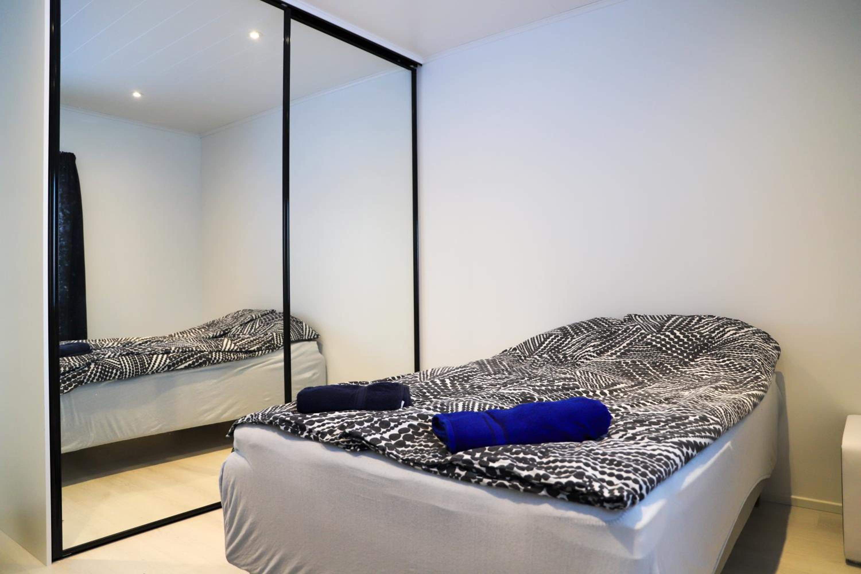 Modern semi-detached house with wonderful location!