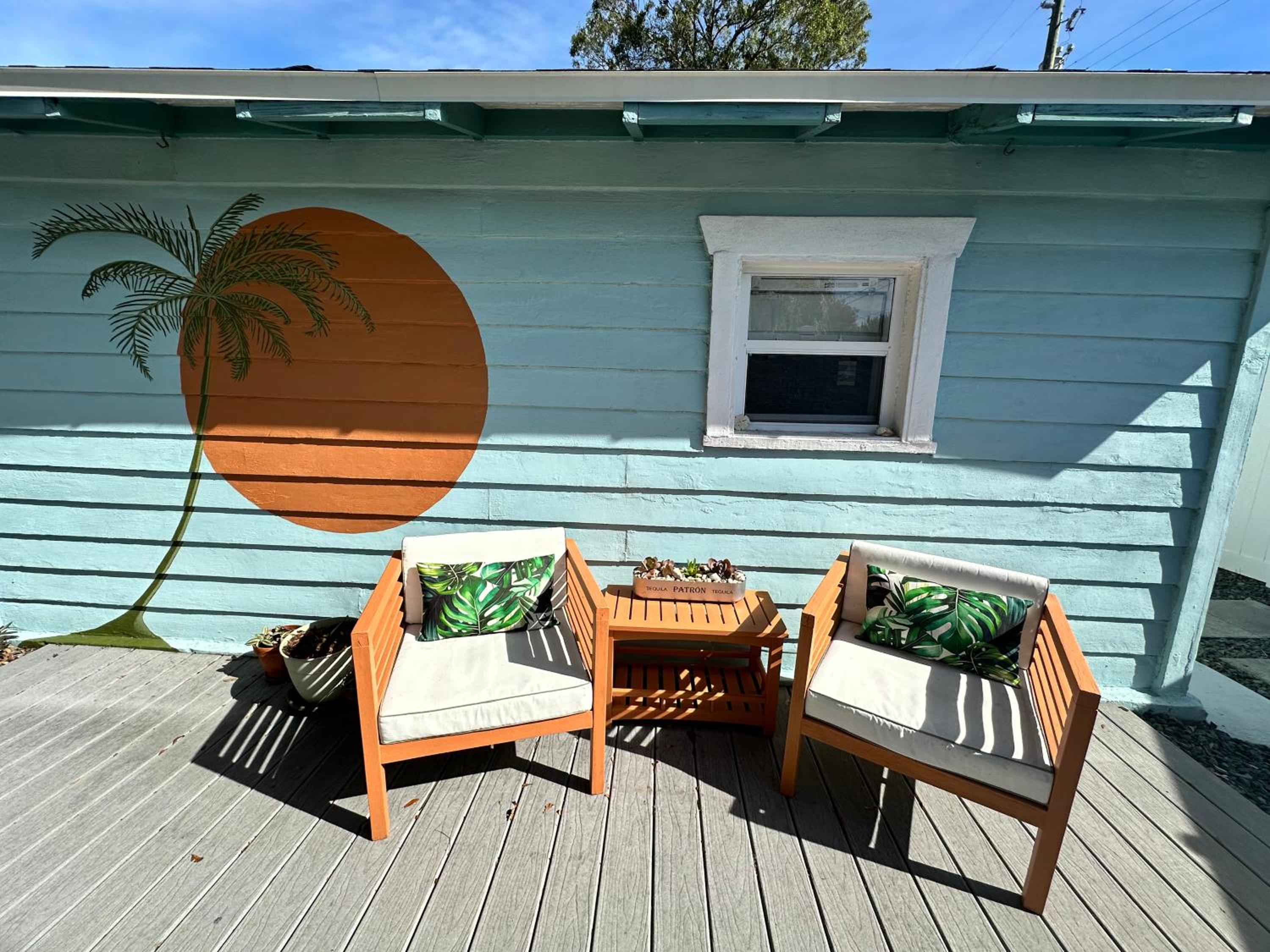 Hotel Palm Paradise Retreat - Image 1