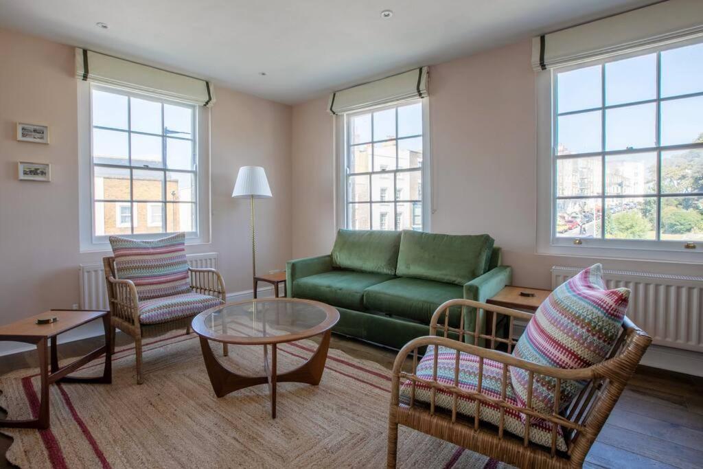 Palm Heights - top floor luxury flat view 3