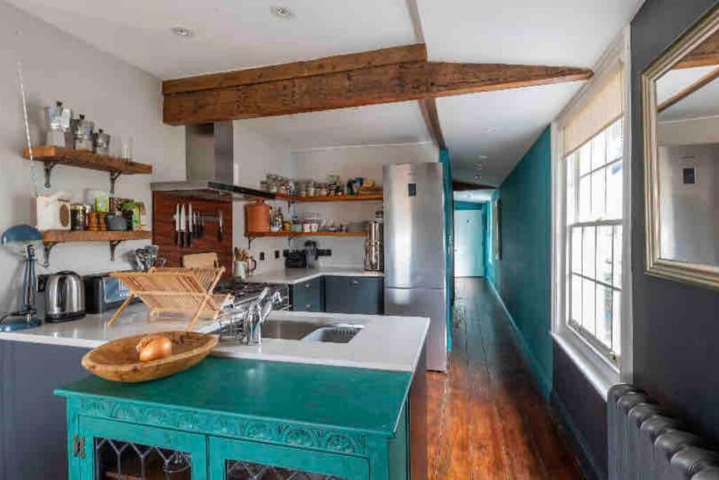 SEA BREEZE APARTMENT