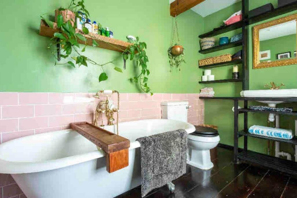 SEA BREEZE APARTMENT