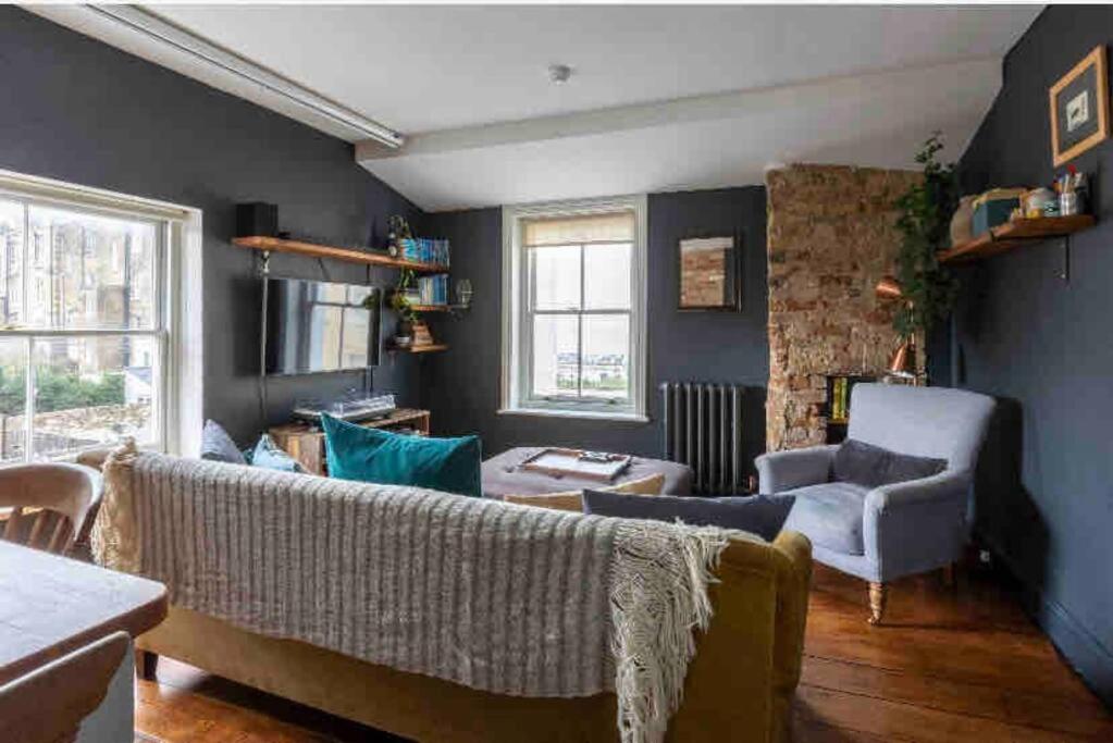 SEA BREEZE APARTMENT