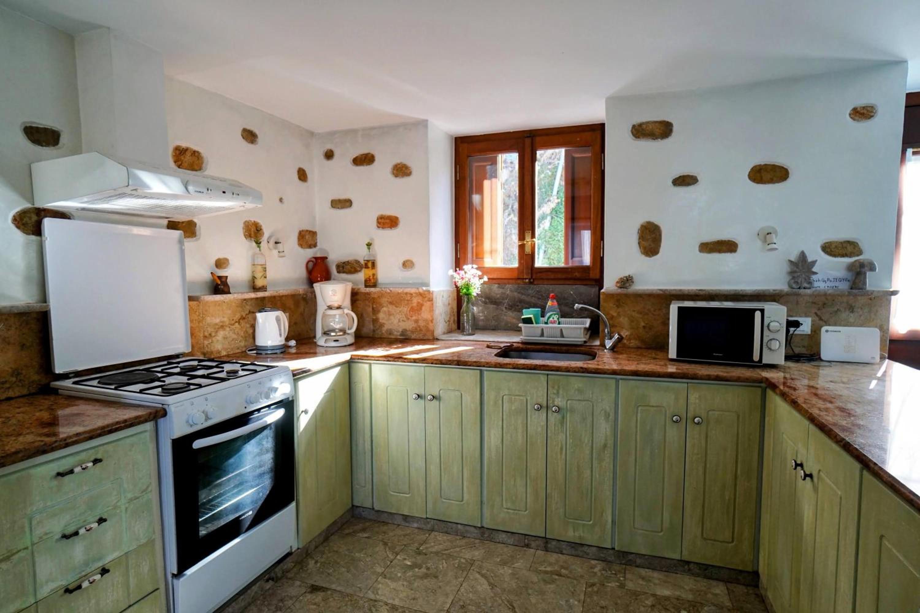 Petalo House