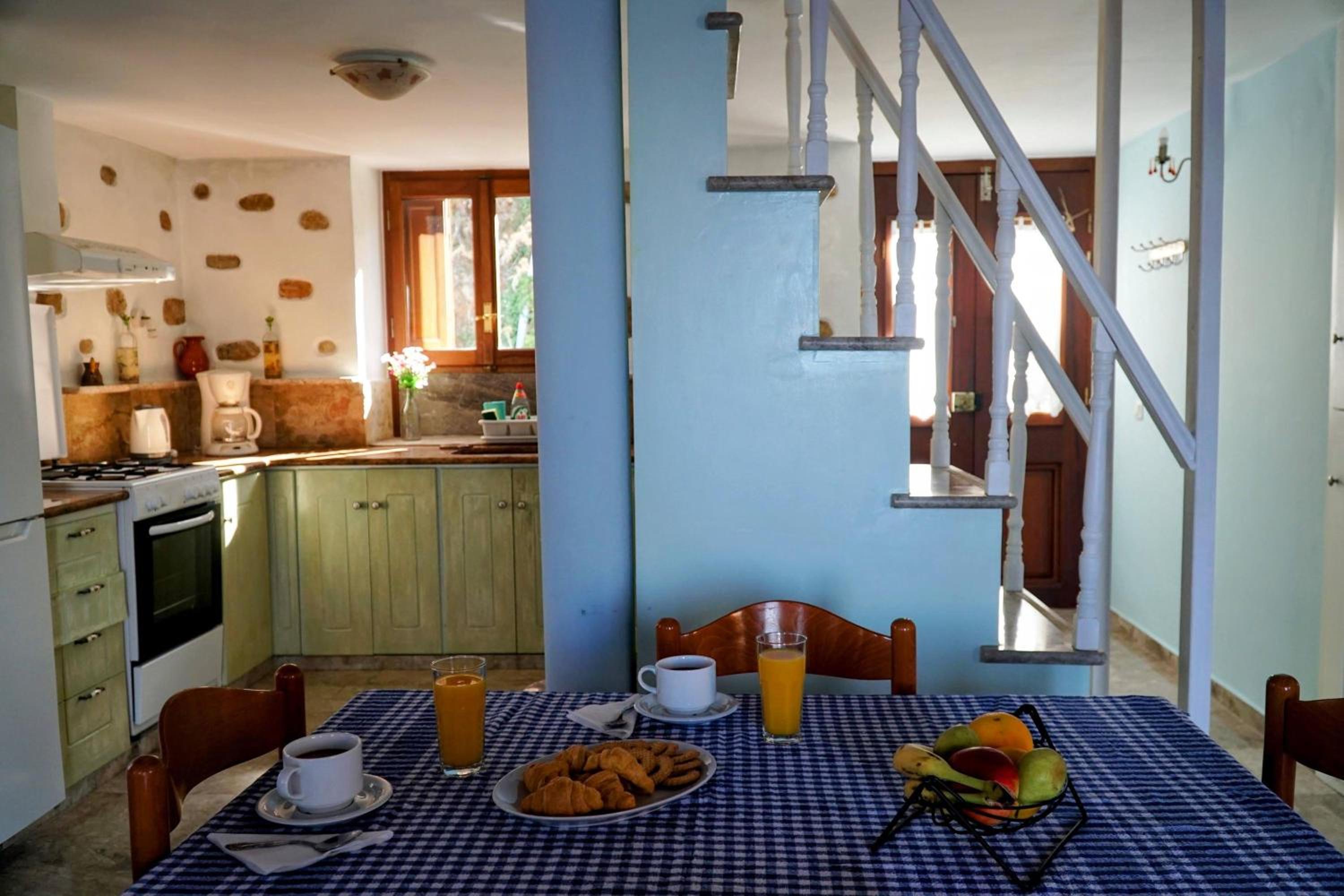 Petalo House