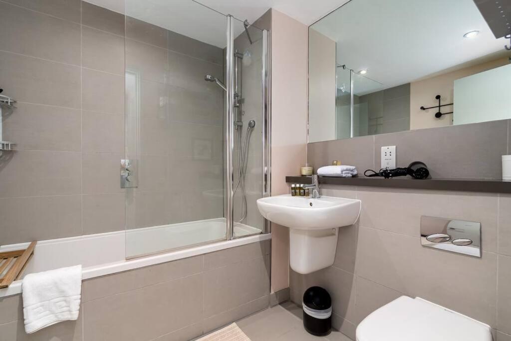 2 bedroom apartment in London Bridge
