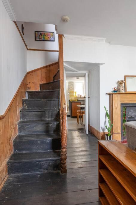 Turner Cottage - 3 bed with a View of the Harbour view 5