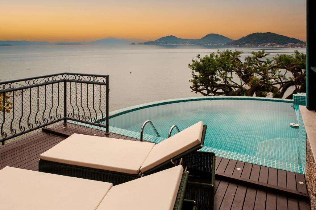 Vivenda da Magia Casa Floripa - Mansão Pé na Areia