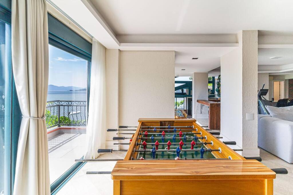 Vivenda da Magia Casa Floripa - Mansão Pé na Areia