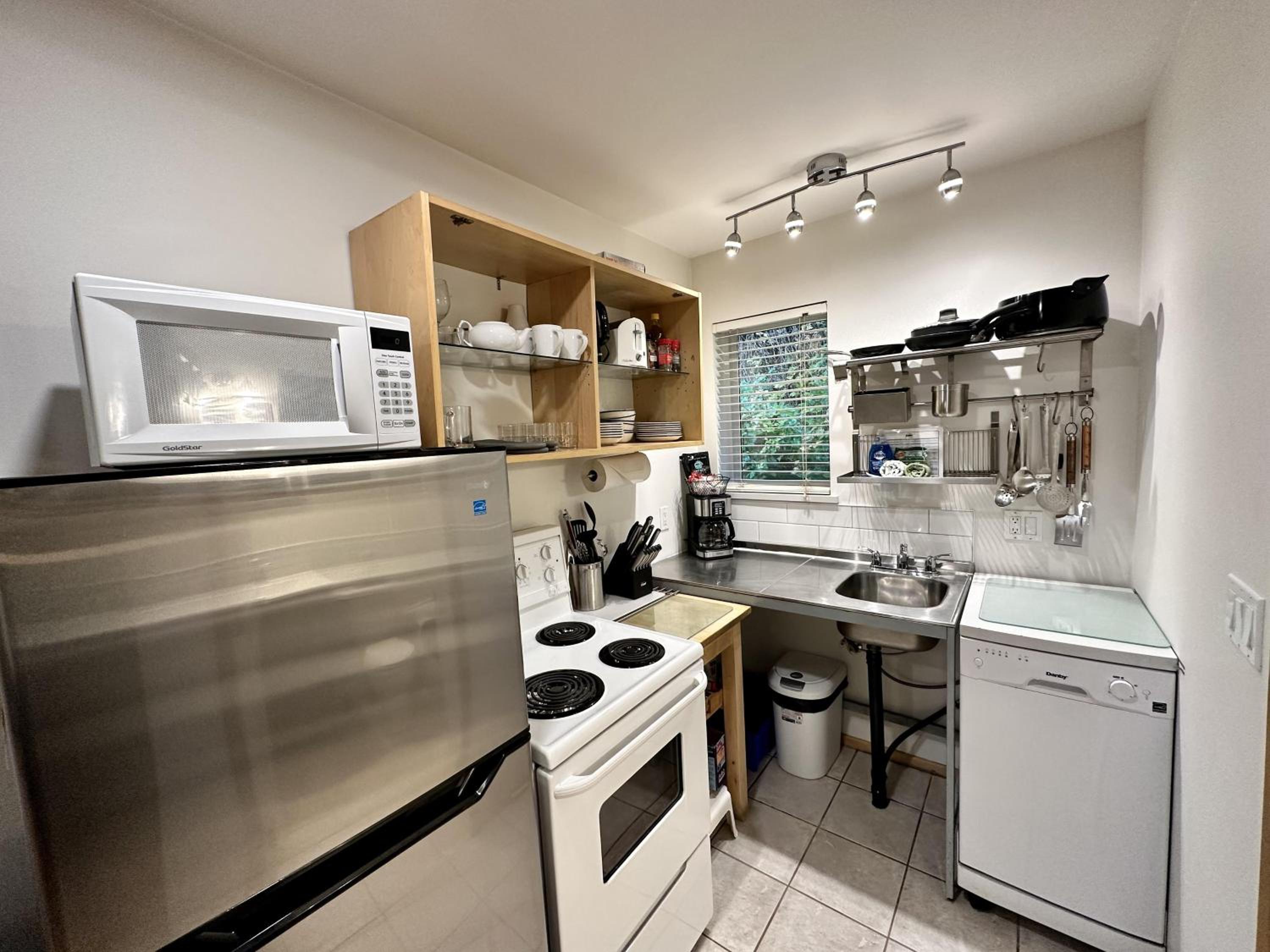 Great Cabin In Close To Walking Trails And Beaches - 13T