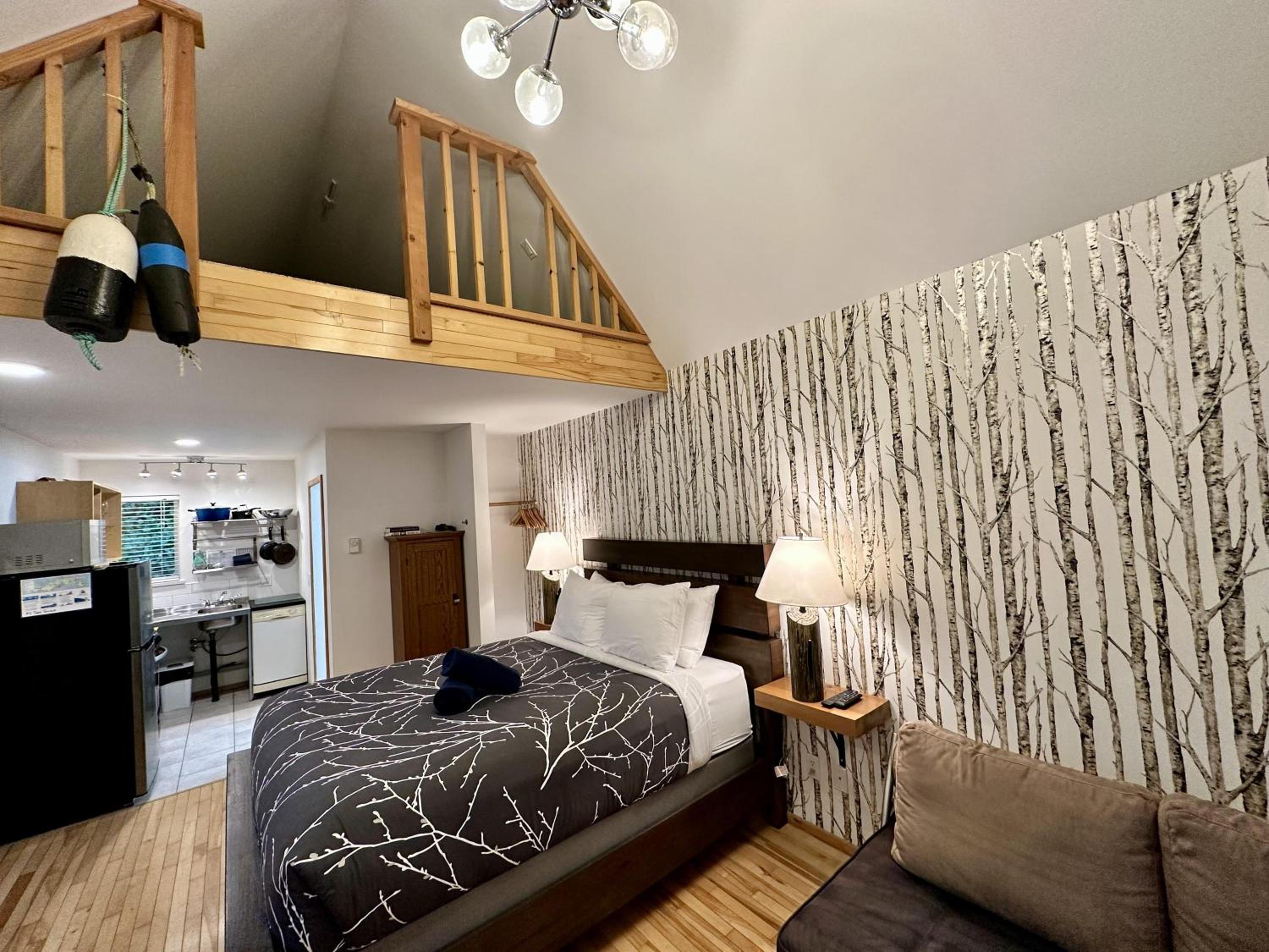 Cozy Cabin Near Walking Trails And Beaches!