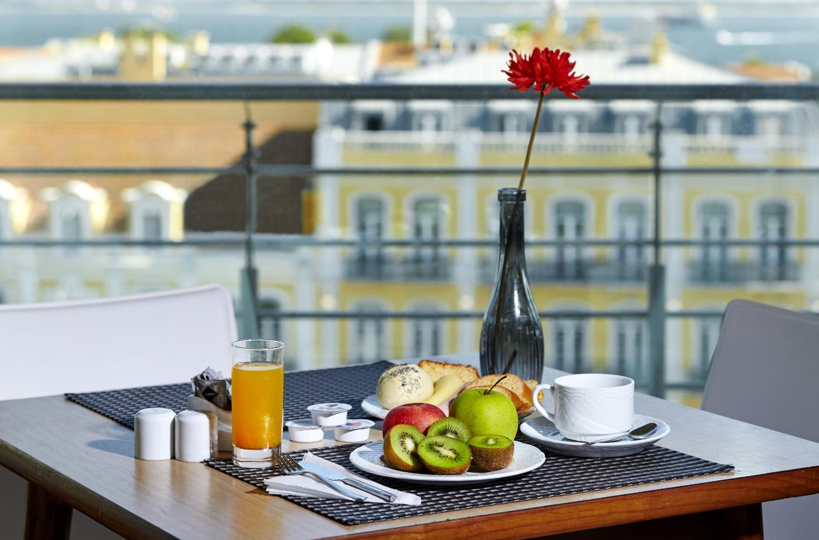 Setubal Vacations - Luna Esperanca Centro Hotel - Property Image 3