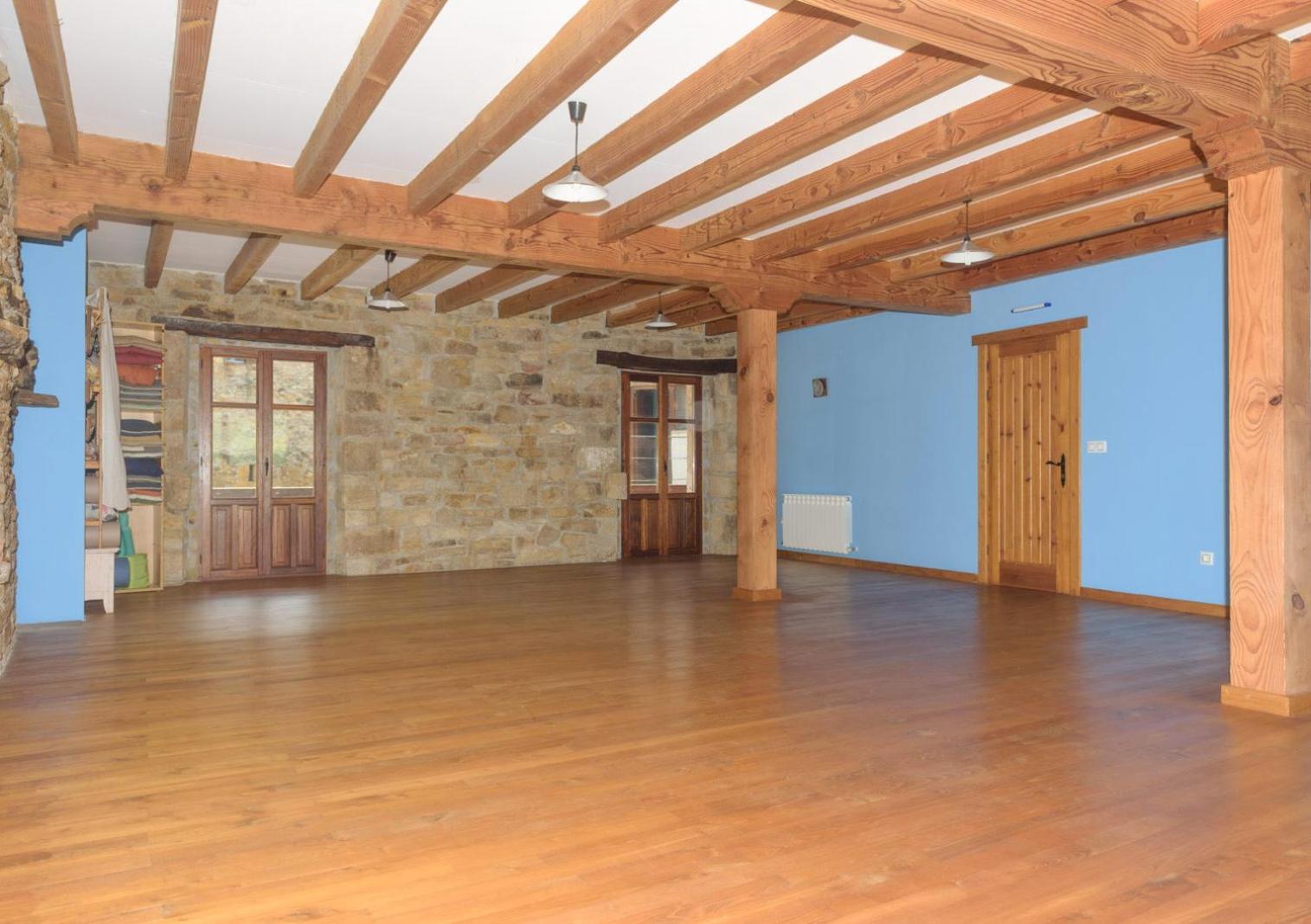 Conjunto Rural la Tejedora. Albergue y estudios familiares.