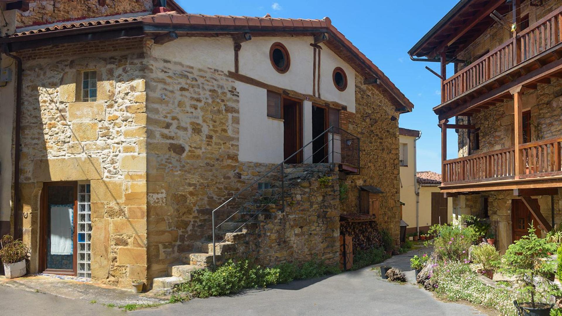 Conjunto Rural la Tejedora. Albergue y estudios familiares.