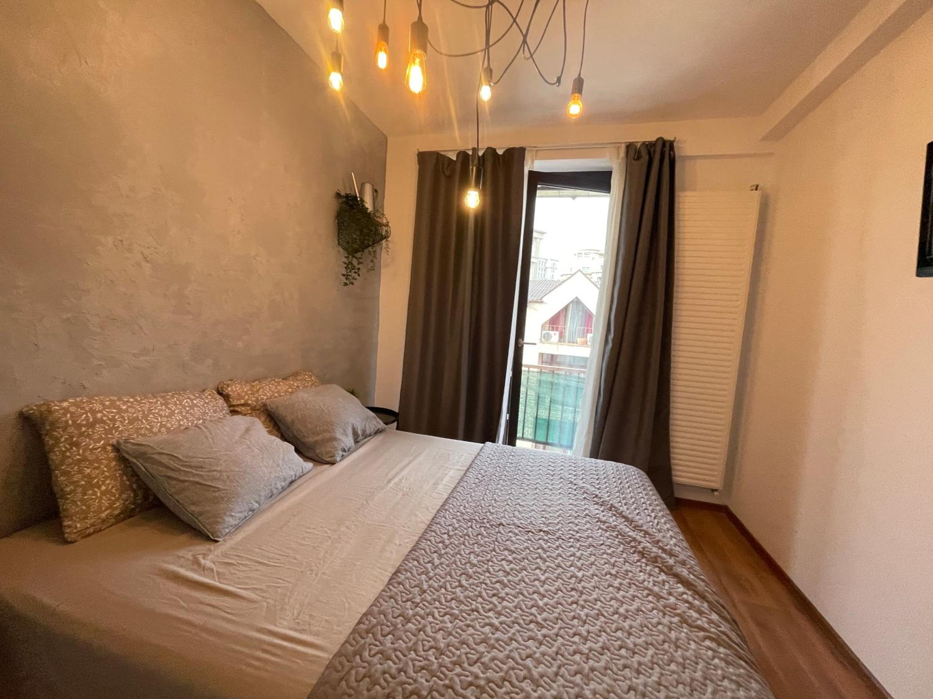 Cozy Two Rooms DOWNTOWN by CHR Luxury Propery