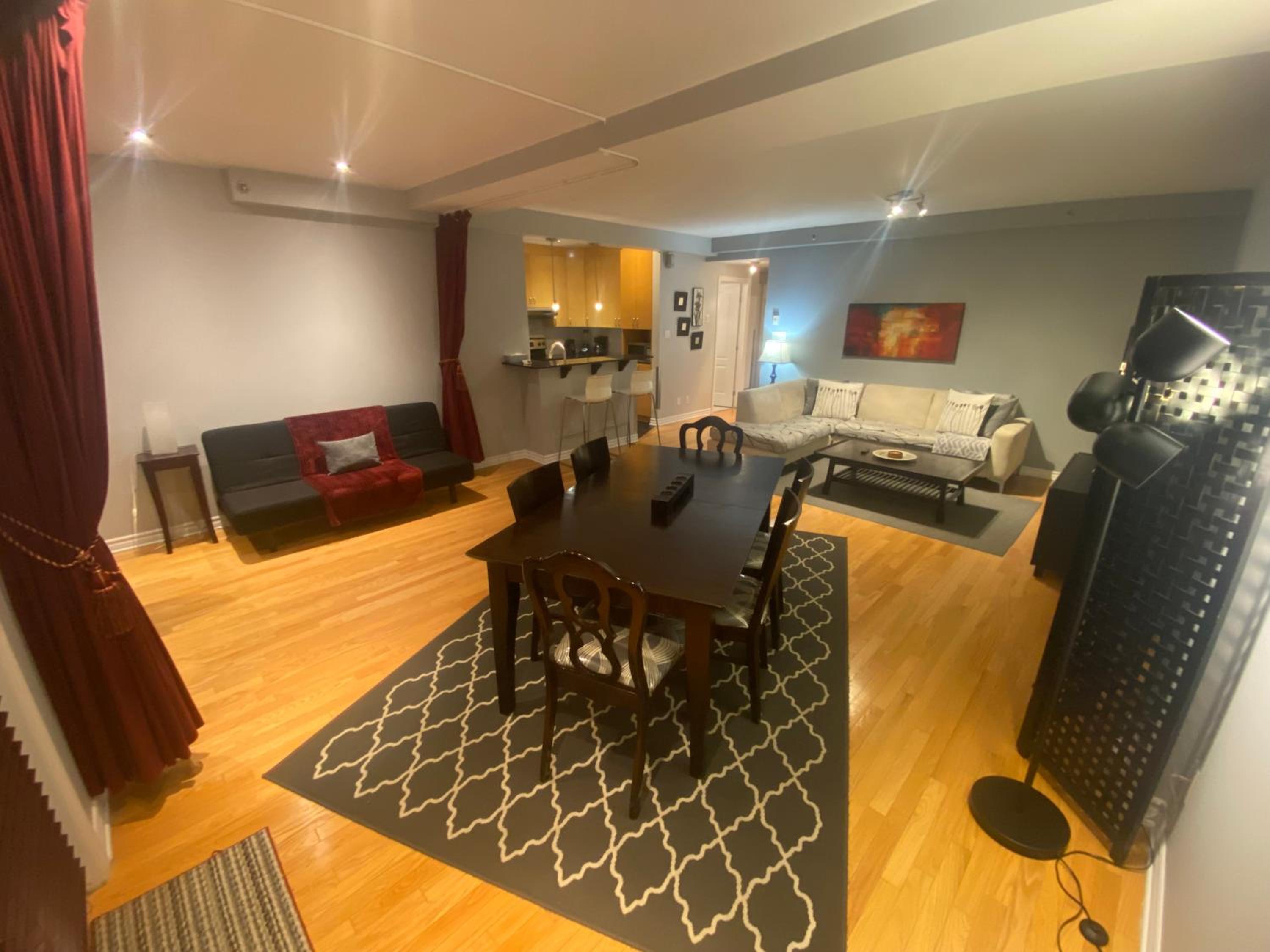 ApartHotelMontreal by Les Terrasses Saint Urbain 2225I2