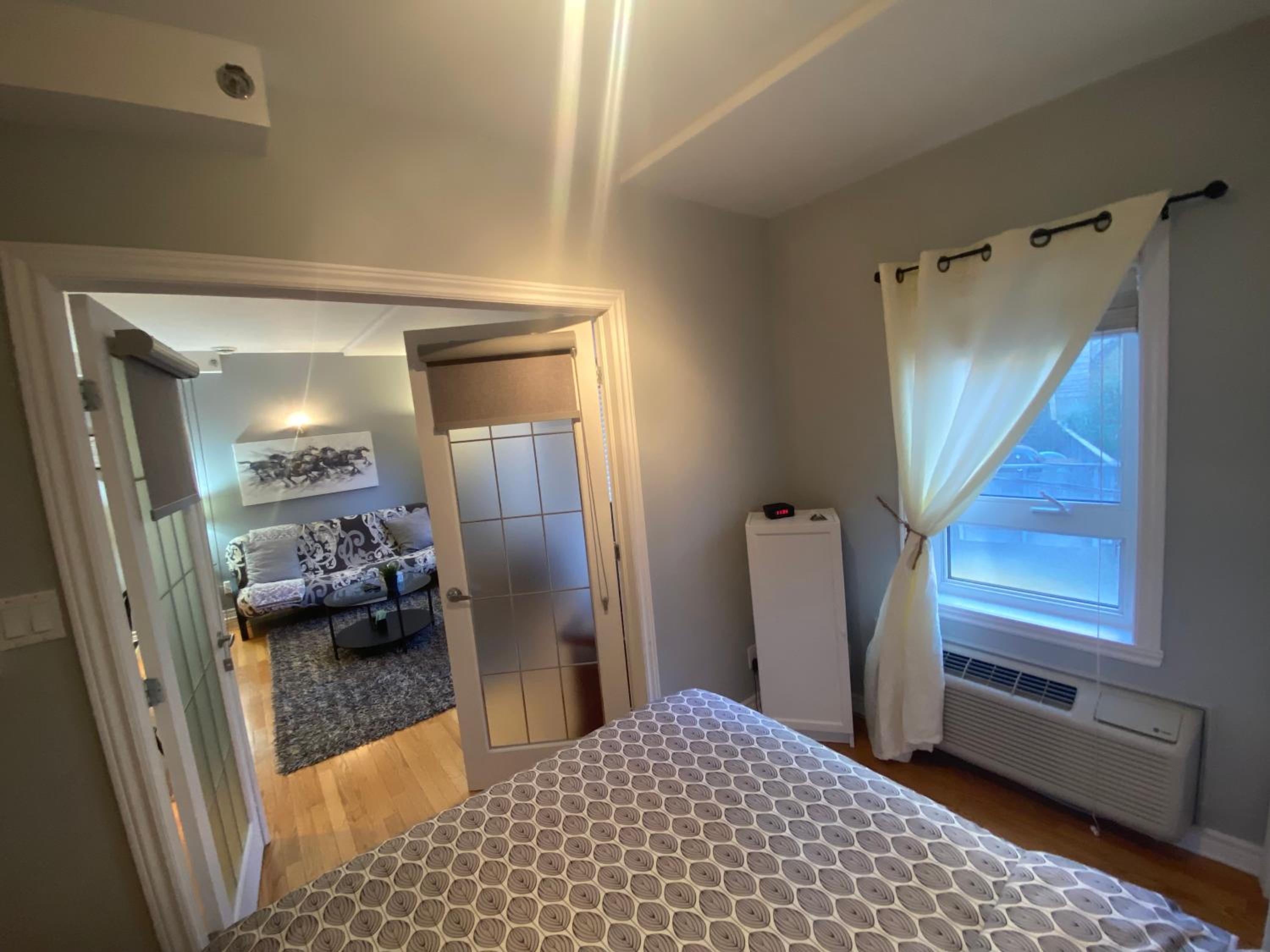 ApartHotelMontreal by Les Terrasses Saint Urbain 2225I2