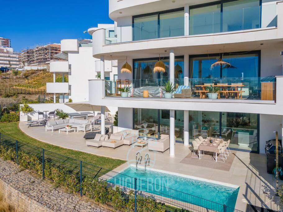 HigueronRentals Chloe by the sea