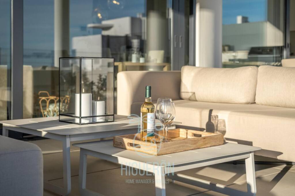 HigueronRentals Chloe by the sea