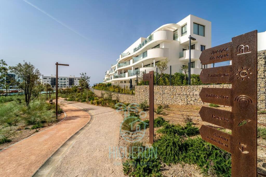 HigueronRentals Chloe by the sea
