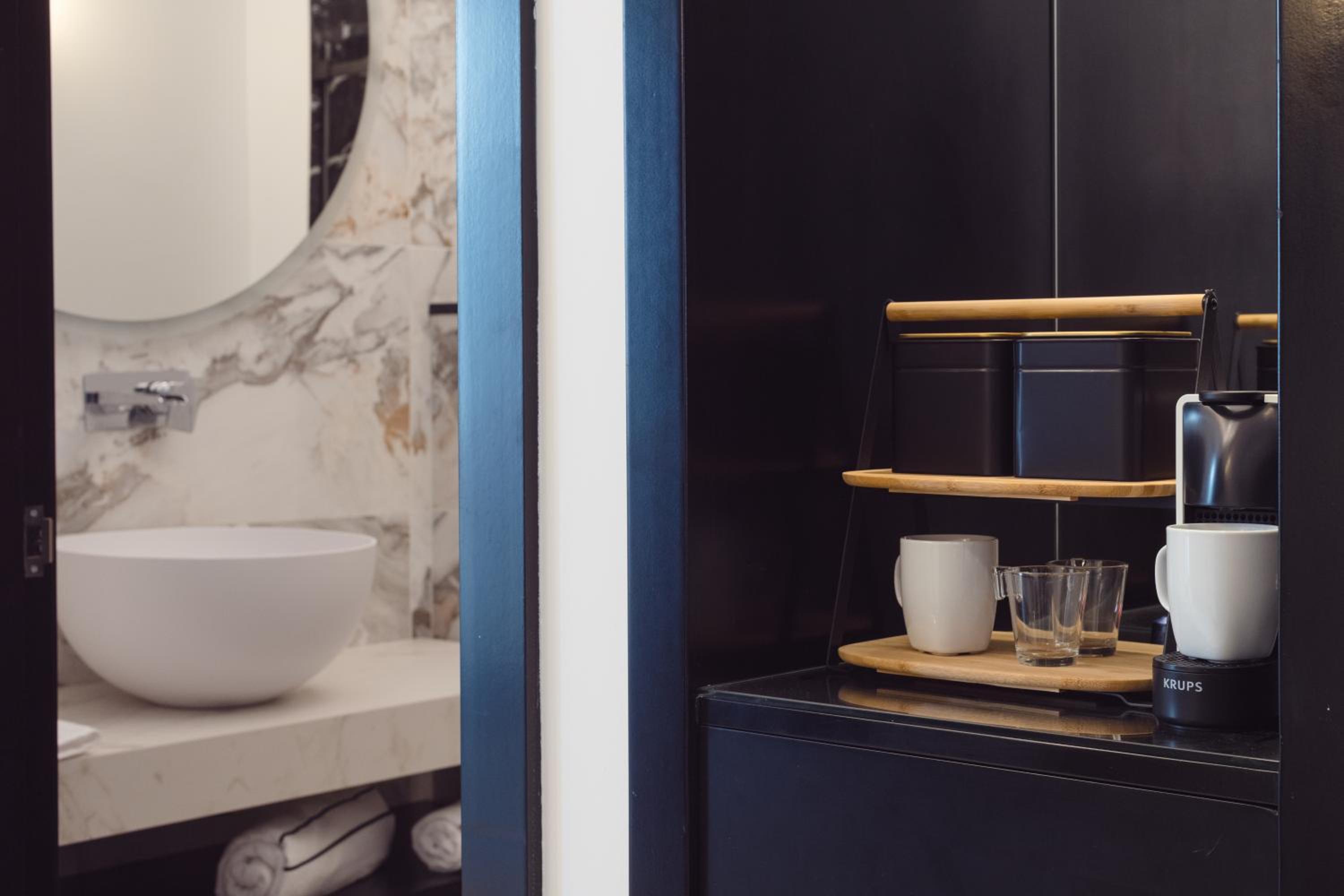 Blue Marina Suites - Boutique Apartments