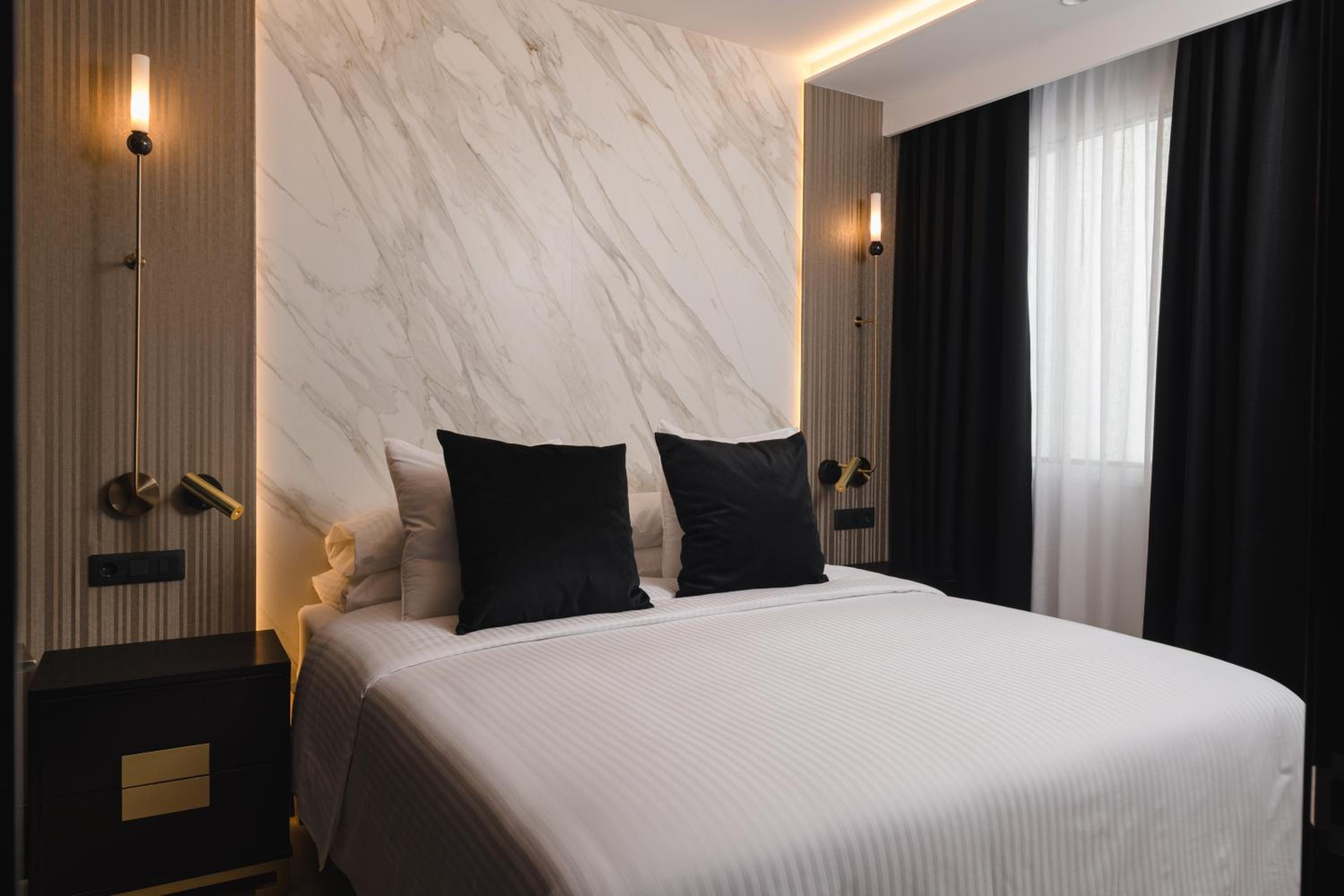 Blue Marina Suites - Boutique Apartments