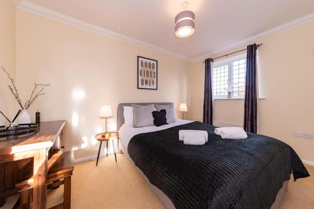 Ratby House - Spacious 3 Bed with Garden & Parking view 3
